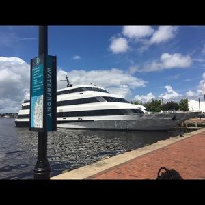 Meet your Posher, Sharika